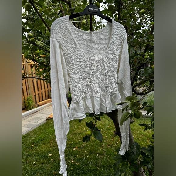 FREE PEOPLE Free Spirit Smocked Bust Blouse with Draped Sleeves, White - Sz L - Picture 12 of 17